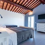 Costanza Bed & Breakfast 4*