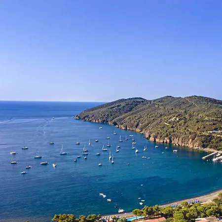 Costanza Couette-café 4*