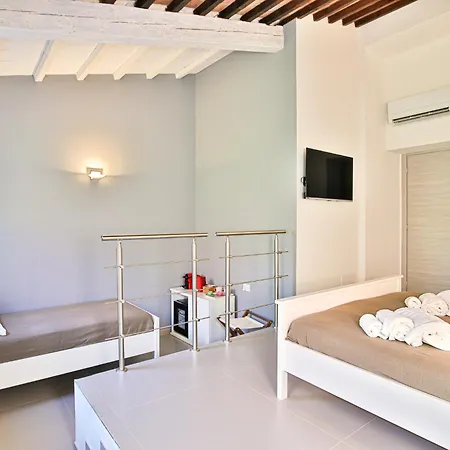 Costanza 4* Lacona