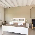 Costanza 4* لاكونا